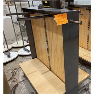 Lot 95

Steel / Wooden Gondolas